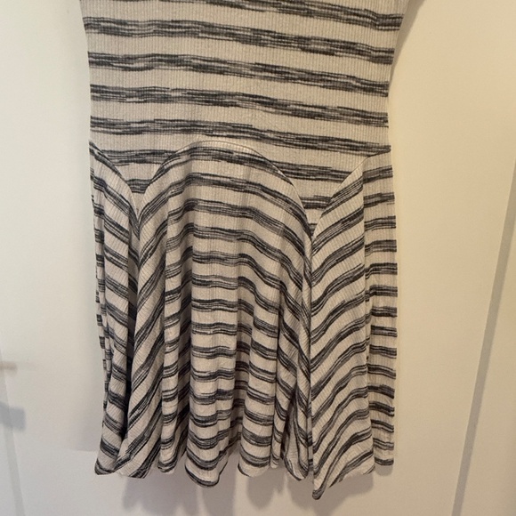 Striped Sleeveless Fit & Flare Dress - Size M - Picture 2 of 4